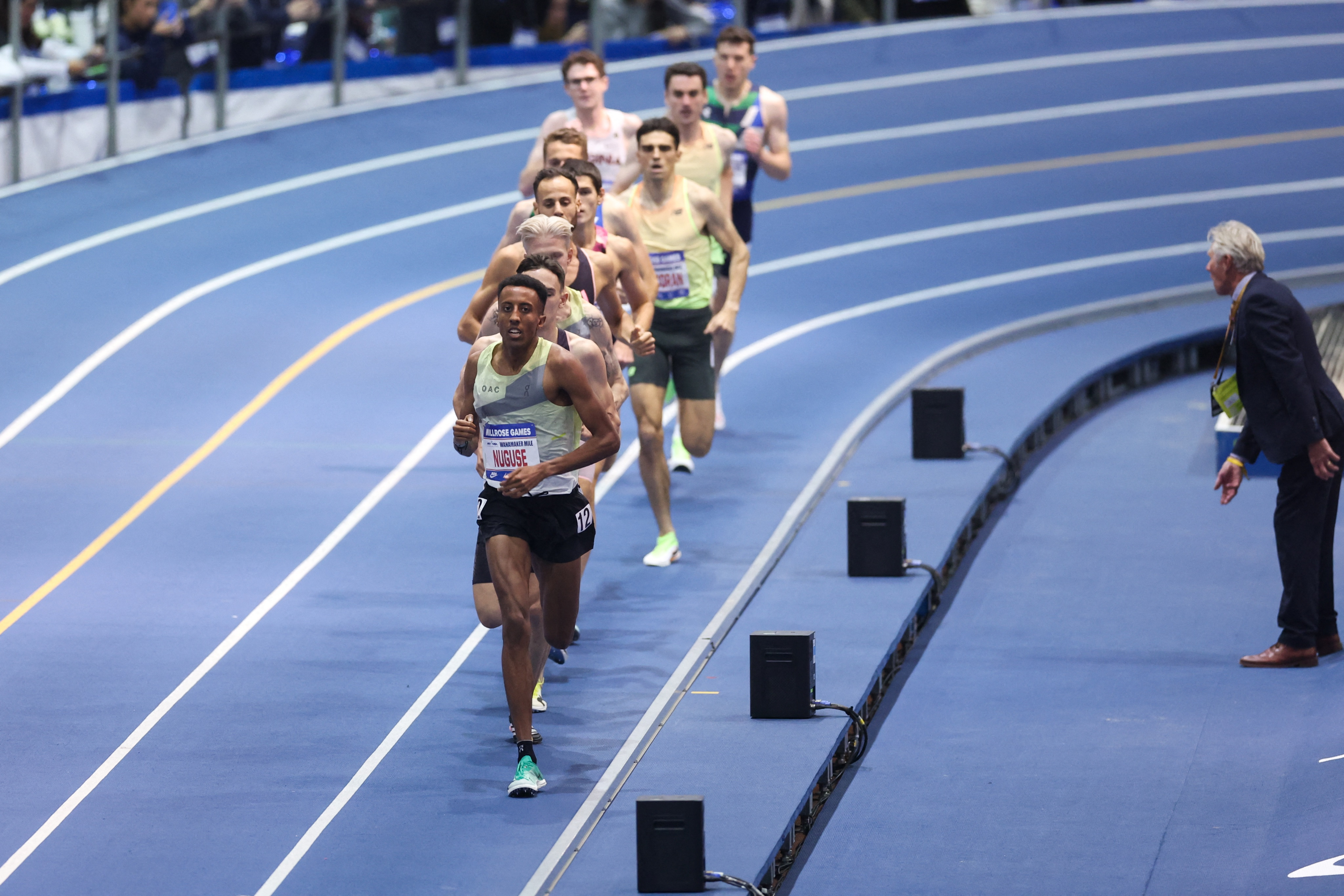 美国击败俄罗斯在田径比赛赢得金牌