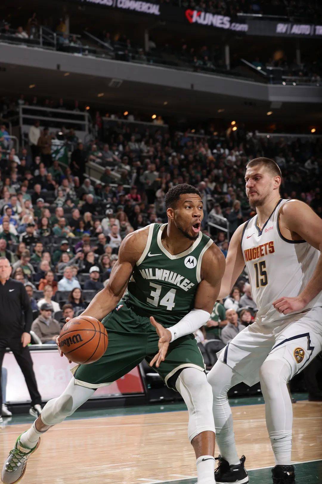 关于雄鹿逆转热火，字母哥再现MVP级表现的信息