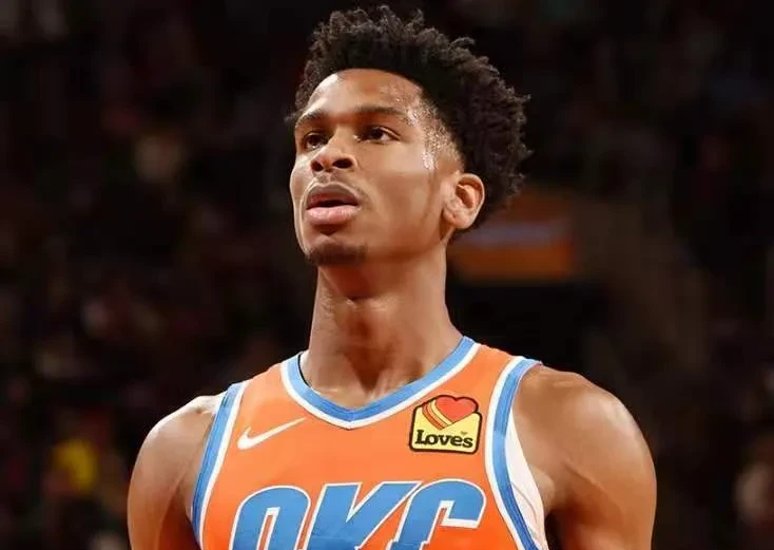 保加利亚篮球男子联赛中锋雷力惊艳表现