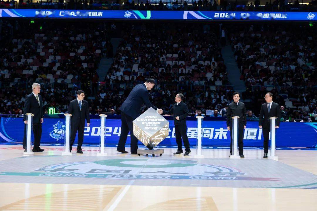 开云体育登录-全明星落幕，篮球传奇再度绽放