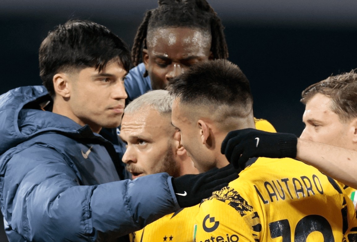 包含那不勒斯队力压群雄，稳占榜首位置的词条