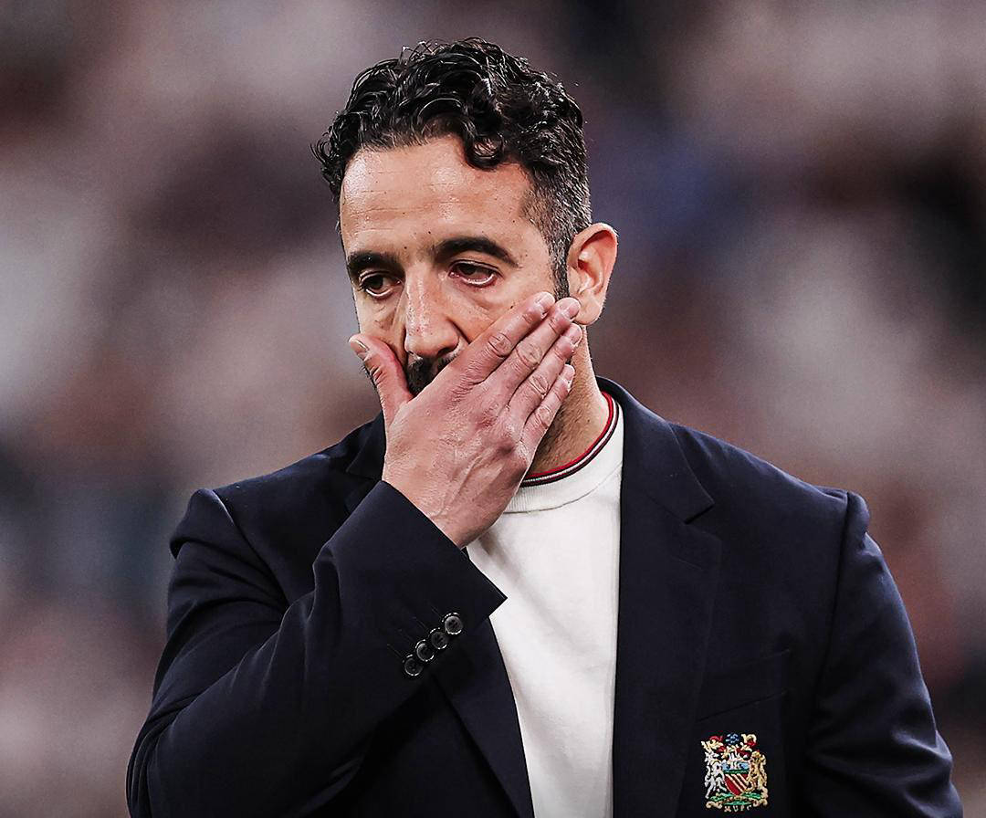 开云官网-曼联士气低迷，连续失利影响自信