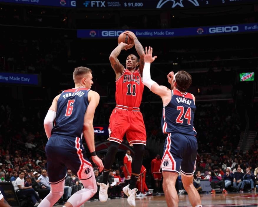 德罗赞32+11马刺取得五连胜：继续保持火热状态的简单介绍