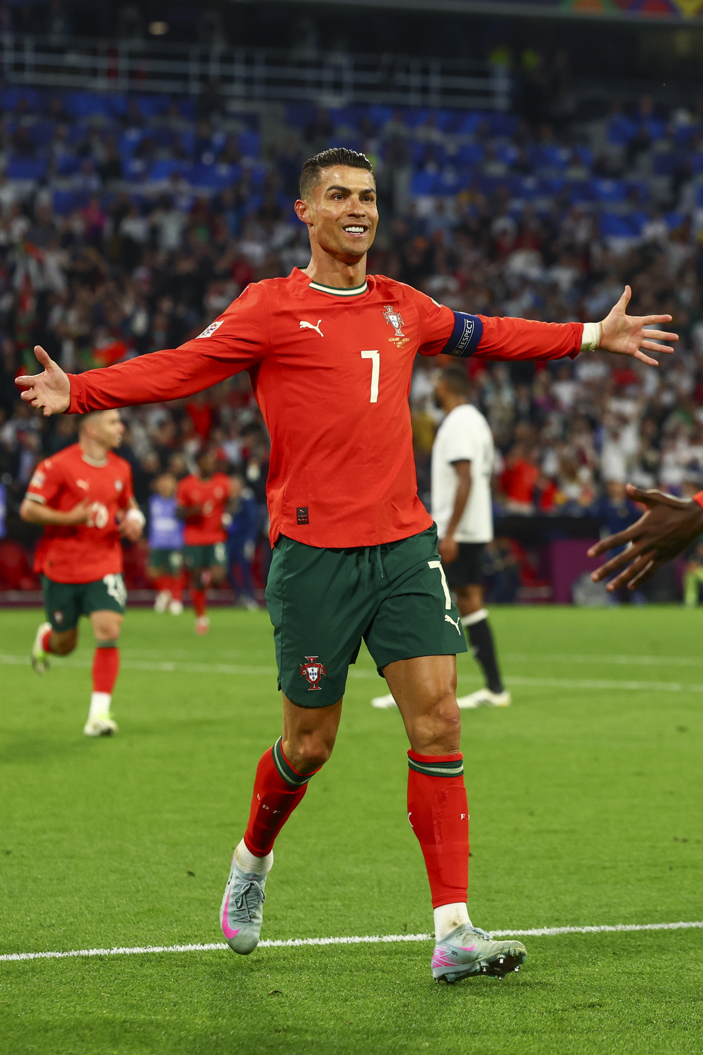 葡萄牙女足比赛璀璨登场，实力不凡