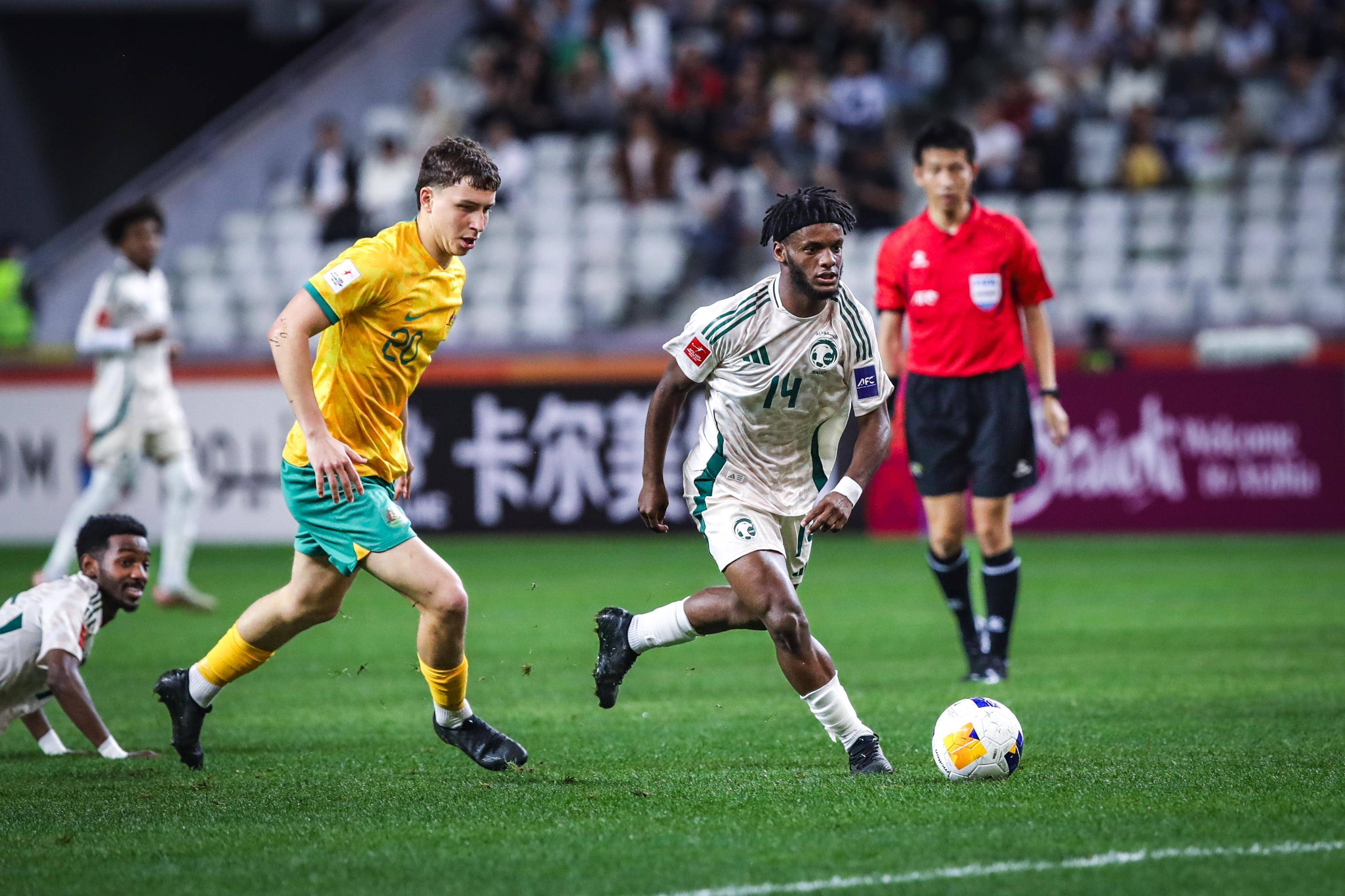 开云体育-澳大利亚队意外晋级，大踏步向前