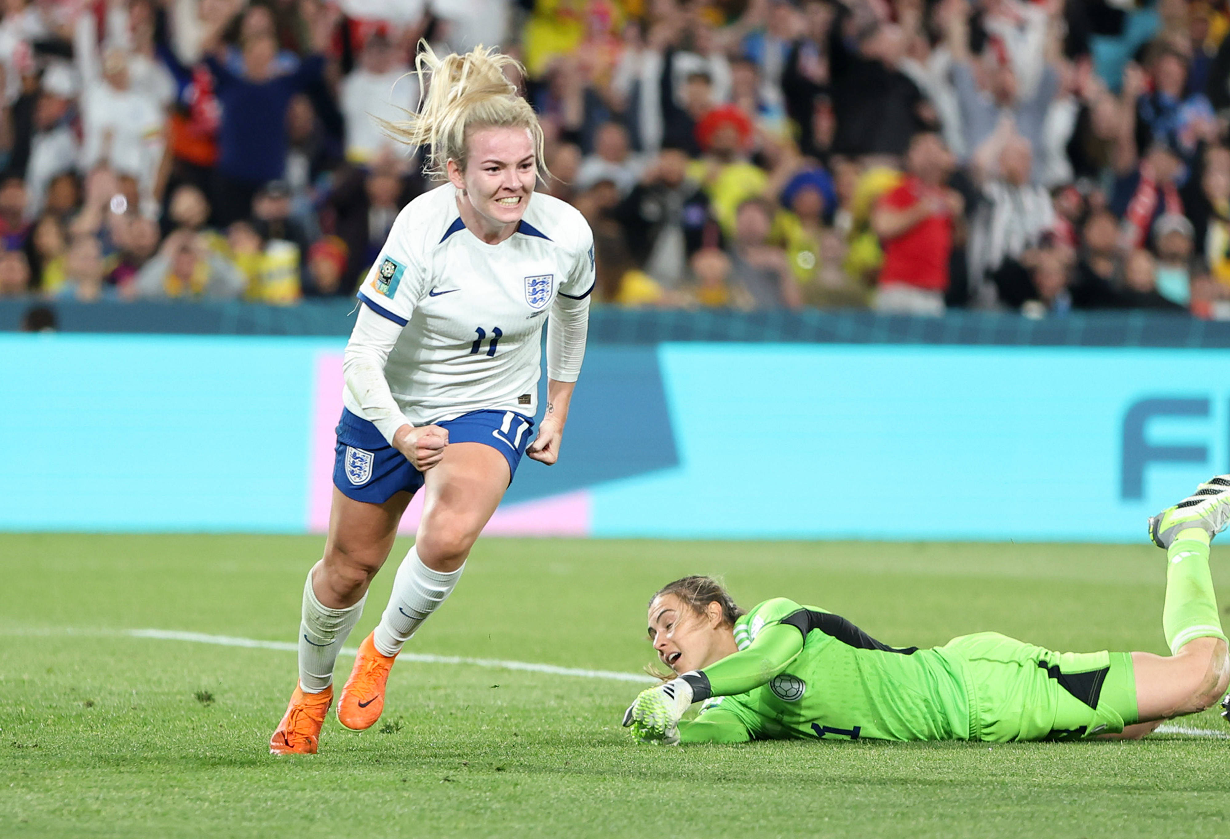 芬兰女足不敌西班牙