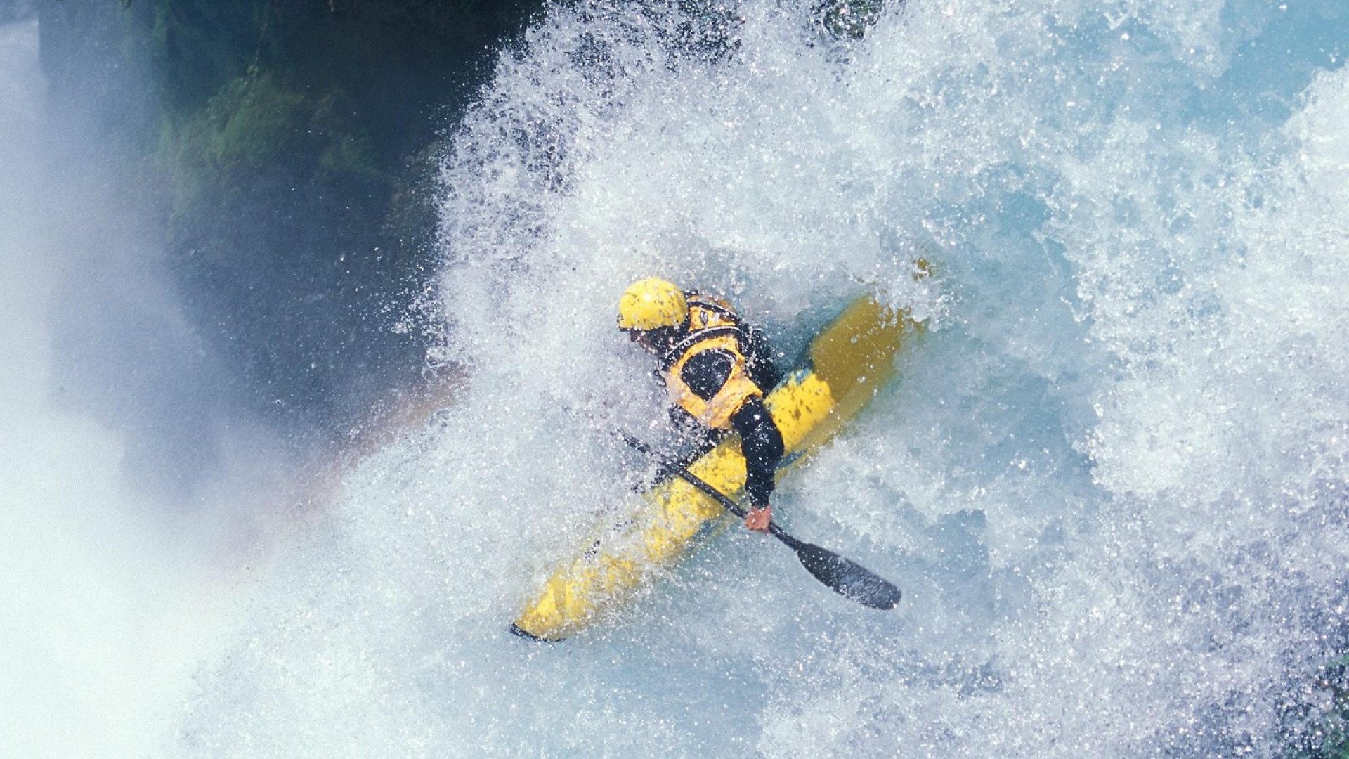时空错位的王座，当公牛撞碎北境，西亚卡姆在诺坎普的月光下加冕