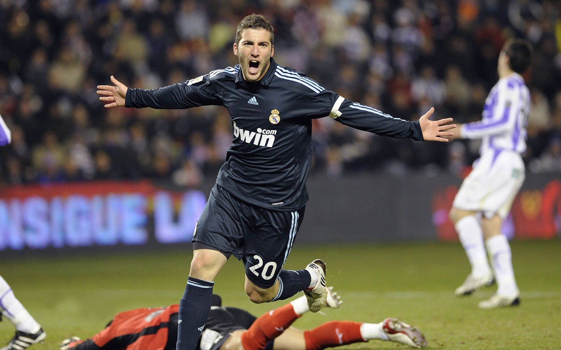 王皓一剑封喉,德国战车横扫奥地利背后的唯一密钥